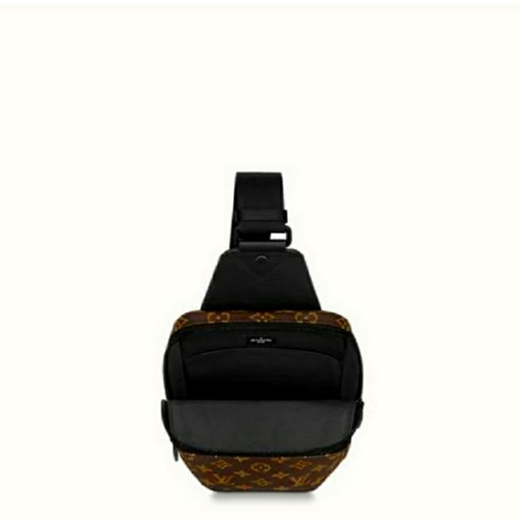 LOUIS VUITTON NEW MONOGRAM AVENUE SLING BAG VIRGIL A. - Picture 5 of 12